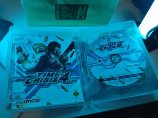 Time Crisis 4 (PS3) y pistola