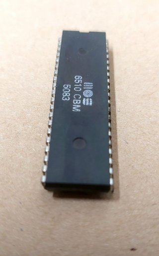 CPU MOS 6510 CBM per Commodore 64