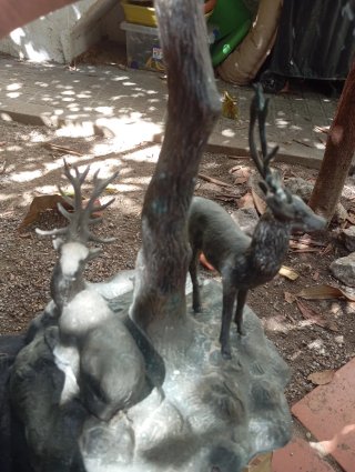Lámpara de bronce anticuario - Escultura ciervos