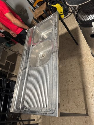 Fregadero de Acero Inoxidable con patas de hierro