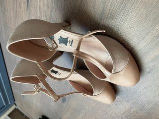 Tacones Rossi Fratelo Beige