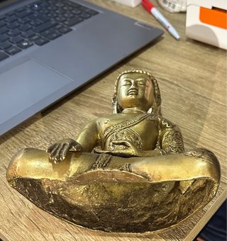 Figura de Buda en Bronce