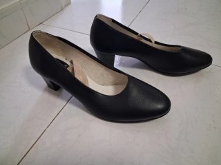 Zapatos de tacón bajo negros talla 39