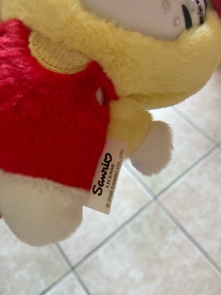 Peluche Hello Kitty stile Coraline
