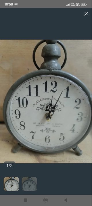 Reloj de mesa estilo antiguo