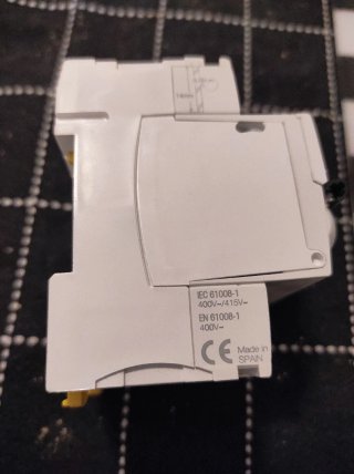 DIFERENCIAL 4P 25A 30MA 380V ref. A9R81425