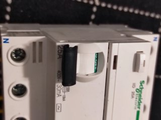 DIFERENCIAL 4P 25A 30MA 380V ref. A9R81425