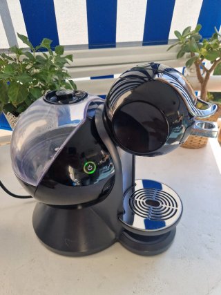 Cafetera Dolce Gusto Negra