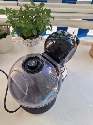 Cafetera Dolce Gusto Negra