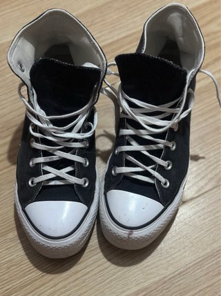 Zapatillas altas Converse con plataforma.