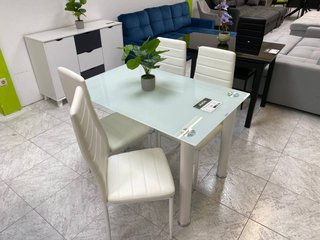 Mesa Comedor Blanca + 4 Sillas