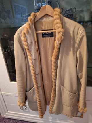 Cazadora de piel Ayana beige con pelo