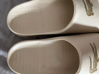 Chanclas Lacoste Beige