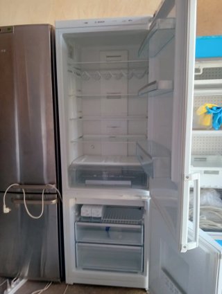 Frigorífico Bosch Combi Blanco 70cm Ancho.