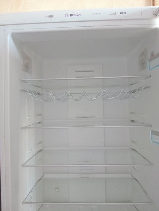 Frigorífico Bosch Combi Blanco 70cm Ancho.