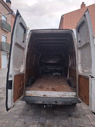 Ford E-Transit 2009