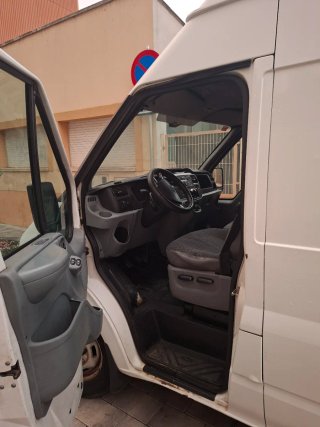 Ford E-Transit 2009