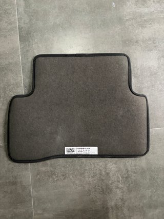 Tapete Traseiro Direito Mercedes AMG W205