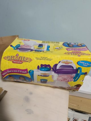 Heladera Famoplay de Famosa