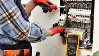 Cambio de cuadro eléctrico y mecanismos