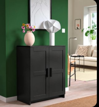 Mueble de almacenaje negro con dos puertas