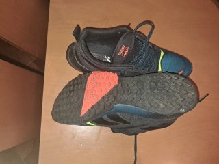Zapatillas Reebok Negras y Azules Talla 41