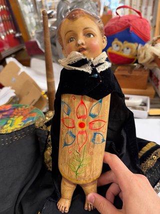 Antigua escultura de madera folk / Niño Jesús