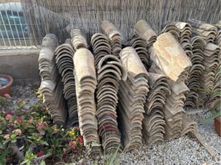 Tejas árabes antiguas de barro (TEJA MORUNA)