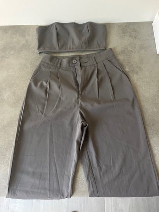 Conjunto Top y Pantalón Gris