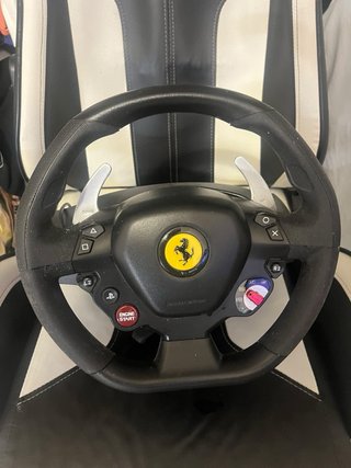 Volante Ferrari para PSP - Casi Nuevo