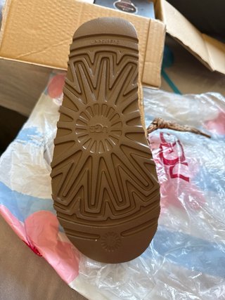 Botines UGG Negros las negras son 37 y las ca 38