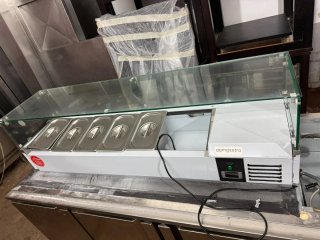 Vitrina Refrigerada con 5 Cubetas
