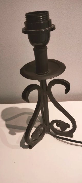 Lámpara de mesa metal negra