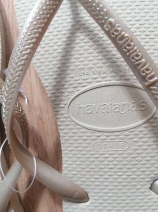 Sandalias Havaianas Doradas y Plateadas