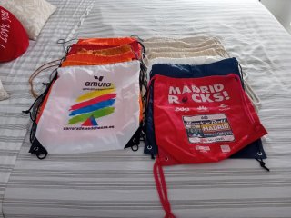 Lote de 13 Mochilas Amura