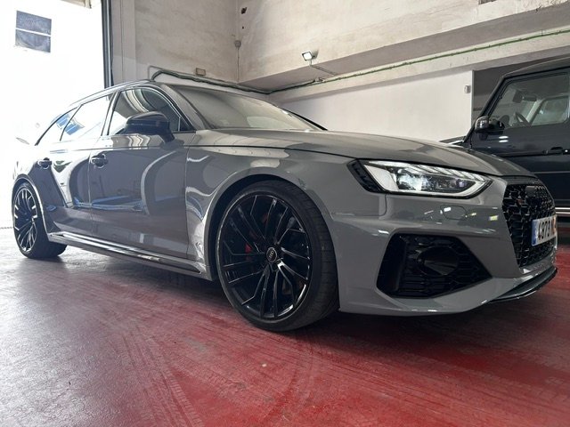 Audi RS4 Avant Competition plus Triptonic 8 vel. 2023