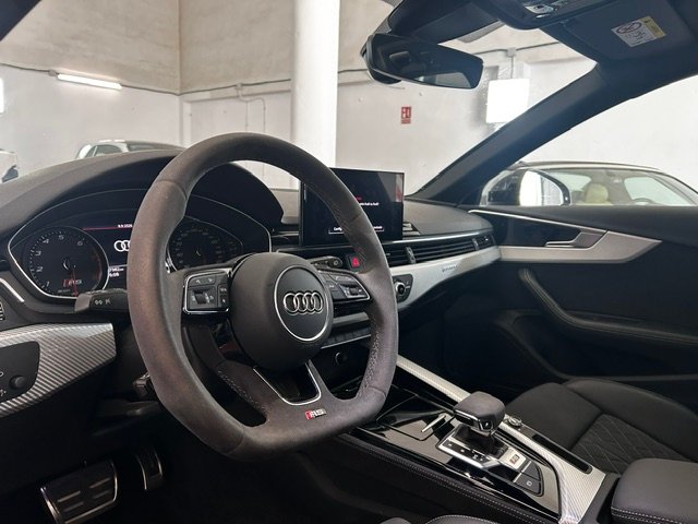 Audi RS4 2023