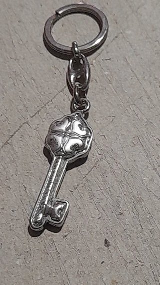 Portachiavi papale laminato argento