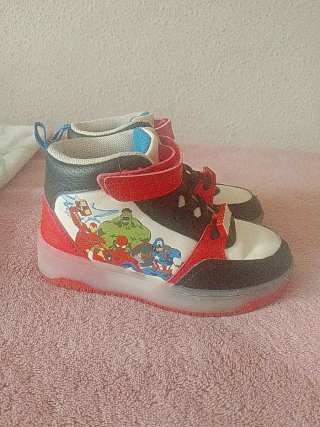 Zapatos Superhéroes con Luces Talla 25