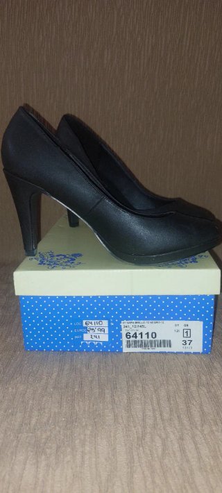 Zapatos de tacón negros