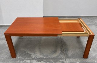 Mesa de Comedor Extensible y 4 Sillas Vintage