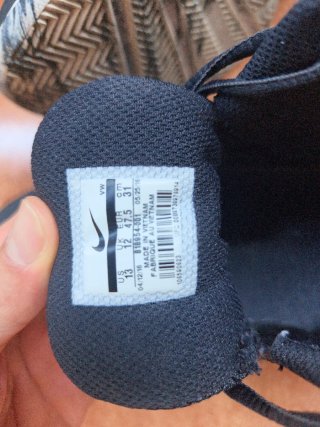 Zapatillas Nike Talla 47.5 Negras y Blancas