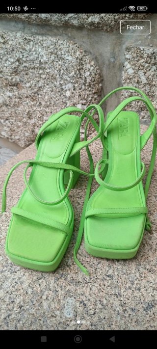 Sandália Zara Verde Salto Bloco