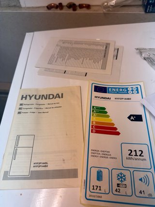 Nevera HYUNDAI 213L con congelador + factura