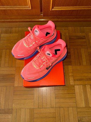 Zapatillas Nike Vomero Premium Talla 42