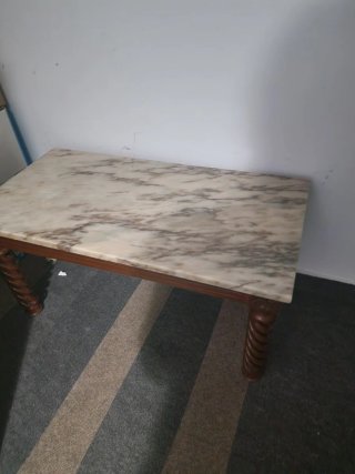 Mesa de Centro de Mármol y Madera