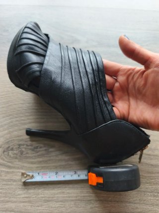 Sandalias de tacón Zara negras