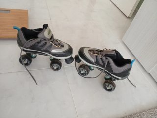 Patines 4 ruedas talla 36