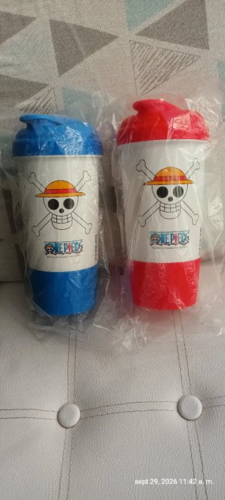 Lote 2 Shakers One Piece
