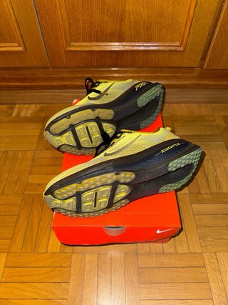 Zapatillas Nike Vomero 18 Talla 42